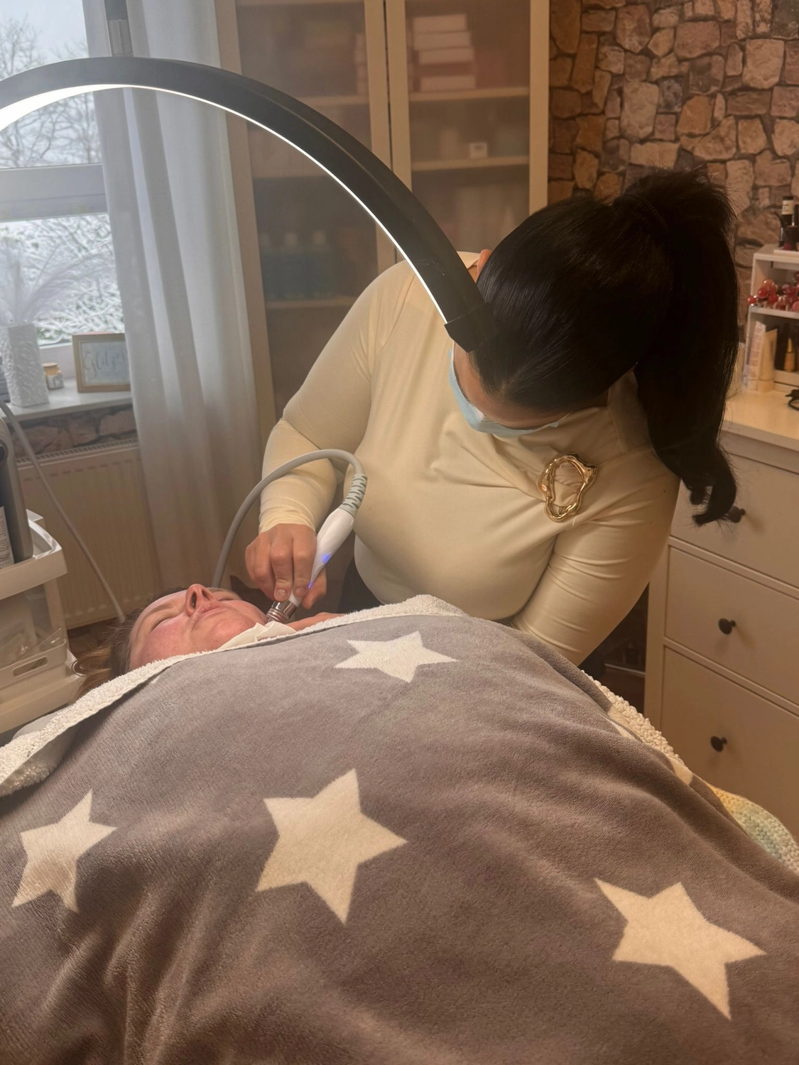 El barbero MB - Haar- und Hautpflegebehandlungen -  Aquafacial
